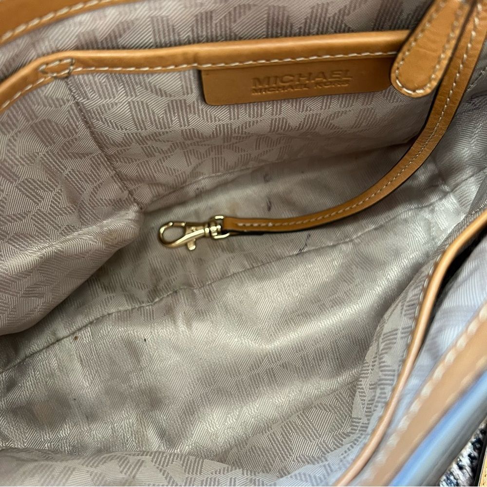 Michael Kors Authentic Romy Medium Suede Crossbody Messenger Bag Tan Leather - Picture 12 of 15